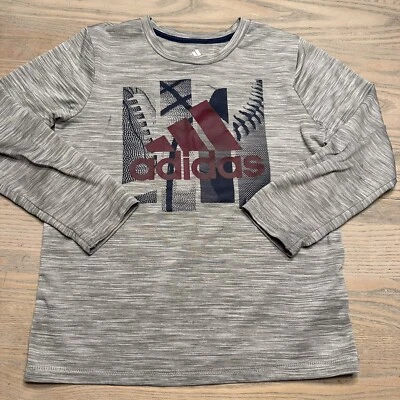 LEER Adidas Gris Manga Larga Gráfico Camiseta Atlética Niños Pequeños 7 Multideporte Foto 1 de 4