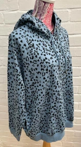 BNWT J D Williams Hoodie Pullover Blue Animal Print Plus Size UK 26 EUR 54 - Picture 1 of 9