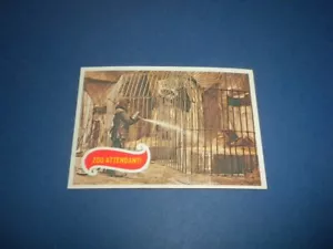 PLANET OF THE APES card #28 Charlton Heston sci-fi movie Topps 1967 U.S.A. - Picture 1 of 4
