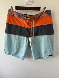 BILLABONG HOMBRE TRIBONG X BOARDSHORTS AZUL, AZUL RENDIMIENTO - Imagen 1 de 13