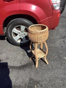 Vtg Woven Rattan Wicker Plant Stand Planter Mcm Boho Rustic Danish Modern Kitsch - Picture 1 of 10