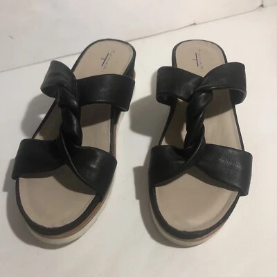 Tahari Gisella platform sandal Vegan size 8 Excellent Condition Black - Image 1 of 4