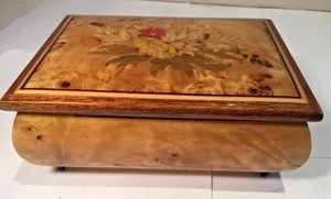 SCATOLA MUSICALE VINTAGE ITALO-SVIZZERA LEGNO BURL MARKETRY GIOIELLI - Foto 1 di 7