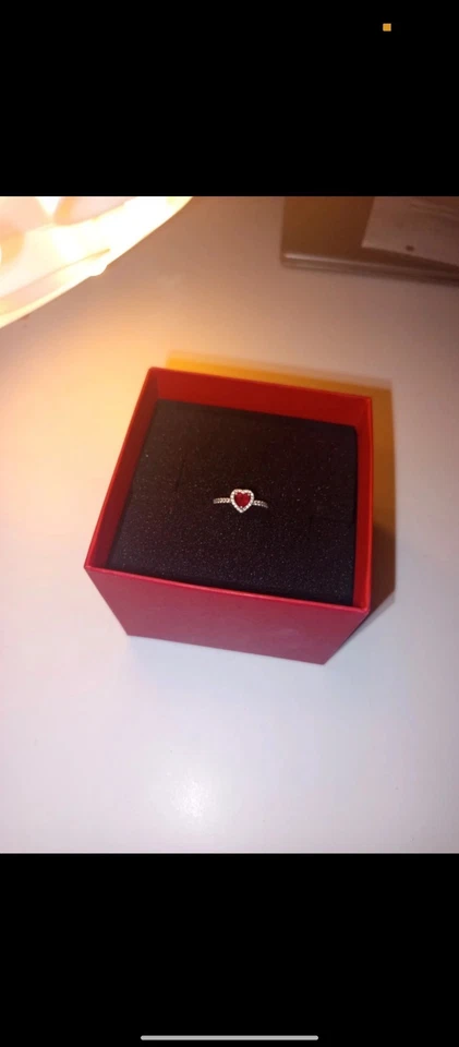 Anello Pandora Argento Cuore Rosso In Rilievo Misura 54/52 Sublime Zirconi - Immagine 1 di 1