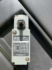 Allen Bradley 802T-AP Series H Oiltight Limit Switch - Very Nice Used Condition - Picture 1 of 4