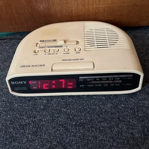 Vintage Sony Dream Machine ICF-C270 Clock Alarm FM/AM Radio - Picture 1 of 7