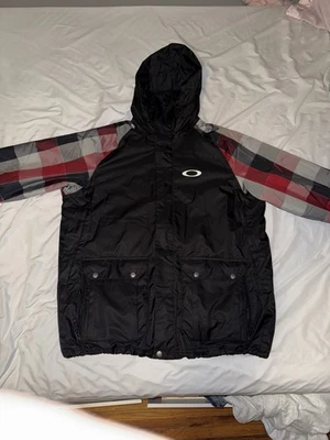 Chaqueta de esquí Oakley para hombre talla grande manga a cuadros con capucha Skull Tech otoño de 2012 Foto 1 de 4