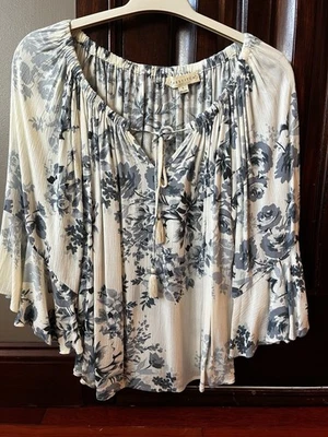 Lovestitch Women's Floral Blouse Blue & Cream Size Small - Image 1 of 3