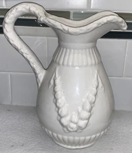 Ceramica Stefani Vintage 7.5” Ceramic Pitcher White Braid Scallop Italy Pottery - Picture 1 of 7