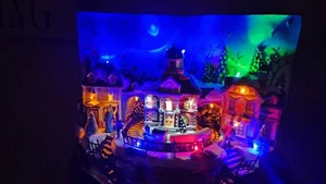 SCENA A FORMA DI LIBRO VINTAGE DEL VILLAGGIO/TRENO NATALE? TAVOLO ILLUMINATO WOW UNICO - Foto 1 di 11