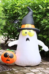 3.5 ft Ghost with Lantern Airblown Inflatable LED lighted Display By Gemmy - Picture 1 of 8