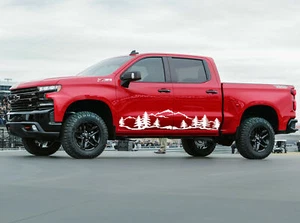 Adesivo in vinile decalcomania fustellata campeggio Forest Mountain per SUV pickup camion camper auto - Foto 1 di 5