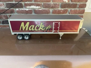 Franklin Mint Mack Refrigerated Trailer 1/32 Scale With Original Packaging - Picture 1 of 5