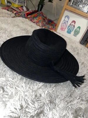 Frank Olive New York for Saks Fifth Avenue Vtg Pleated Runway Hat Model Black - Image 1 of 4