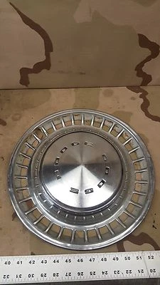 (1) 1972 1973 1974 1975 1976 Dodge Van Dart Coronet Charger OEM Hub Cap 72 73 74 - Image 1 of 4
