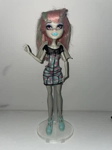 Monster High Ghoul Chat Rochelle Goyle - Picture 1 of 3