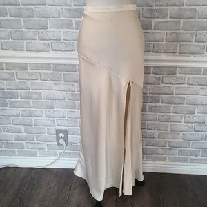 Blu Pepper Satin Schlitz Maxirock creme elfenbein gefüttert klassisch Luxus Damen 6 - Bild 1 von 8