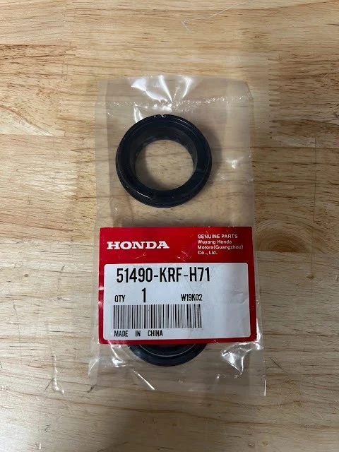 Genuine Honda CBF/GLR 125 2015-20 Front Fork and Dust Seal Kit 51490-KRF-H71 #C - Image 1 of 1