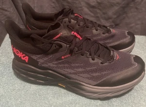 Hoka One Speedgoat 5 GORE-TEX para mujer negro rojo con talla 10B nuevo sin caja - Imagen 1 de 5