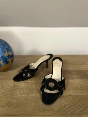 Mules Louboutin para mujer de gamuza negra con tacón de gatito talla 37 1/2 Foto 1 de 4