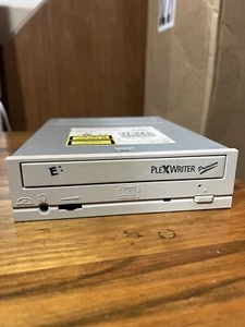 Plextor Plexwriter Premium External CD-RW Original - Picture 1 of 7