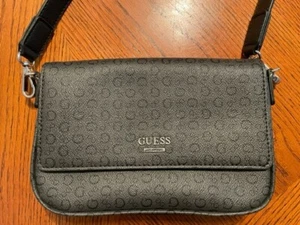Ladies Gray Guess Los Angeles Crossbody Signature G purse handbag 9x6x2 - Picture 1 of 10