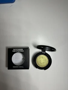 Mac Dazzleshadow Eyeshadow I LIKE 2 WATCH - Size 1 g / 0.03 Oz. - Picture 1 of 3
