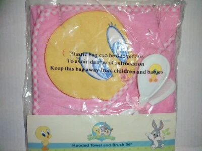 Loony Tunes Tweety Bird Hooded Towel and Brush Set LT8362 Pink - Image 1 of 4