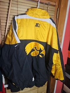 Vintage Iowa Hawkeyes Starter Puffer Jacket Mens XL Black Ncaa Football Full Zip - Picture 1 of 11