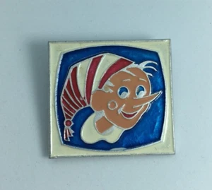 Vintage pin badge with the tale of "Pinocchio" USSR - Picture 1 of 4