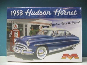 2011 discontinued moebius #1200 1/25 1953 Hudson Hornet model kit new in the box - Picture 1 of 3