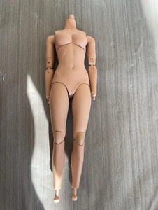 Figura corporal de acción 1/6 MMS301 HotToys Bruja Escarlata Vengadores Era de Ultrón Usada - Imagen 1 de 4