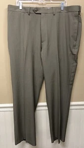 Pantalones de vestir Haggar Travel Performance calce clásico 251 caqui talla 40x30 nuevos con etiquetas - Imagen 1 de 4