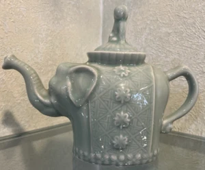 Vintage Chinese Celadon Elephant Teapot Jade Green  - Picture 1 of 13
