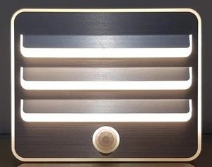 POLAROID Motion Sensor LED Wall Stair Warm White Lights X 3 & AA Batteries X 9 - Picture 1 of 7