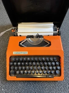Schreibmaschine Robotron Cella S 1001 - Bild 1 von 5