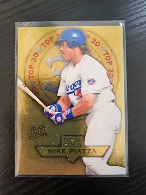 1997 Fleer Ultra - Top 30 Gold Proof #6 Mike Piazza - Image 1 of 2