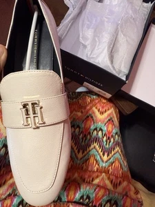 Tommy Hilfiger Ivory Cyndia Women’s Loafer Size 11M NWB - Picture 1 of 6