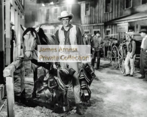 James Arness Gunsmoke Marshal Dillon Candid 8 x 10 Photo #061921 - Foto 1 di 2