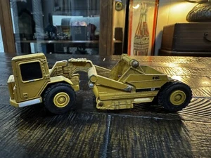 Ertl Mighty Movers Cat Caterpillar Elevating Scraper Diecast 1:64 - Bild 1 von 9