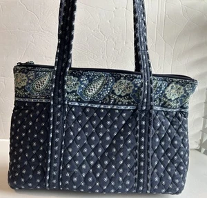 Vera Bradly Seaport Navy Blue Paisley Zippered Purse Handbag Tote Bag Retired - Imagen 1 de 7