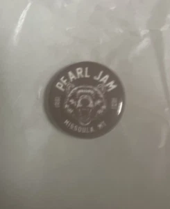 PEARL JAM 2024 MISSOULA MONTANA PIN - Bild 1 von 3