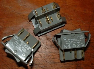 8 x Arrow grey DPDT on-off-mom rocker switch 200755EA 10A 250vac - Picture 1 of 3