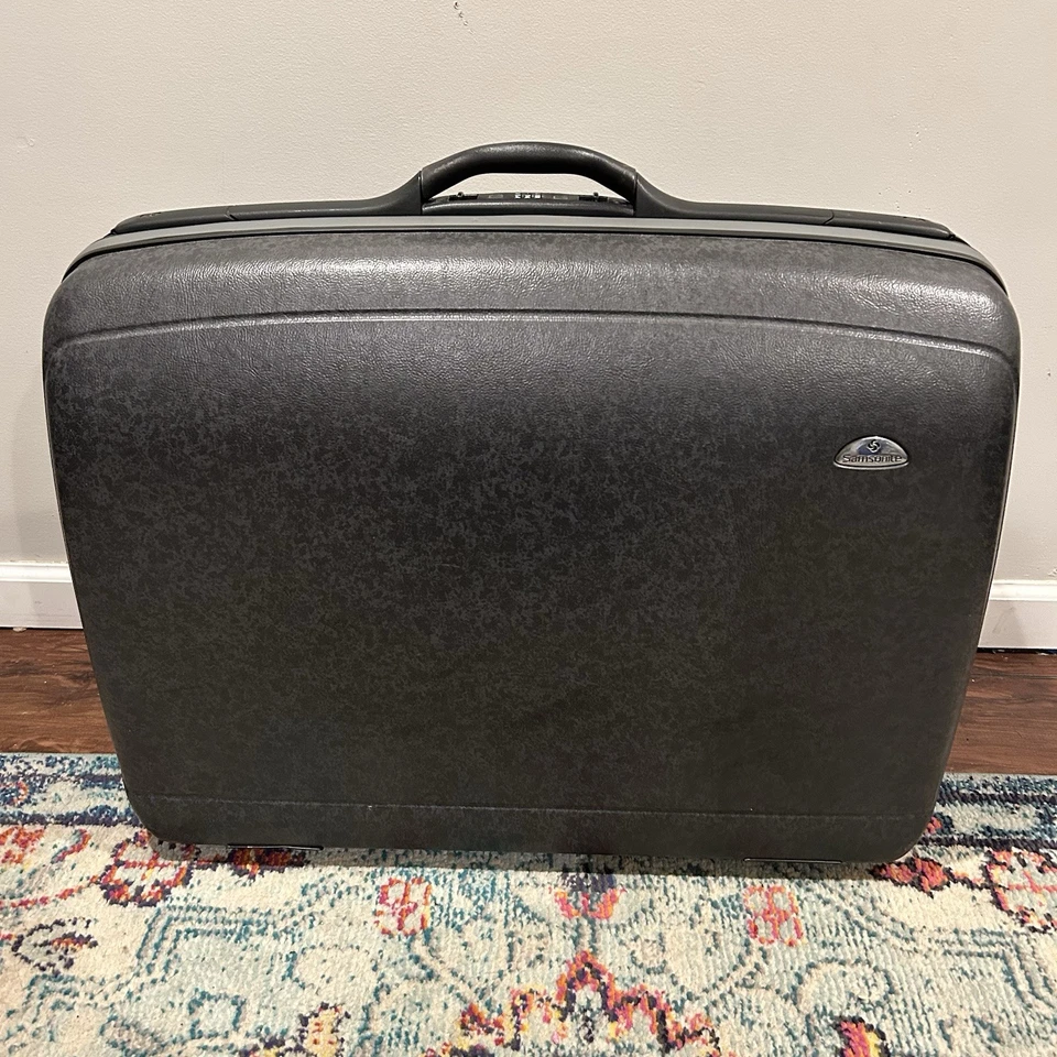 VTG Samsonite Gray Hard Shell Combo Locking Trolley Suitcase Retractable Pull - Image 1 of 4