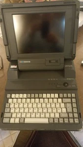 Ordinateur portable AMSTRAD ACL 386SX120 - Photo 1/9