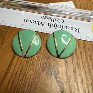 Vintage Ohrringe rund grün Emaille mit Goldtönen keine Fabrikate E695 - Bild 1 von 3