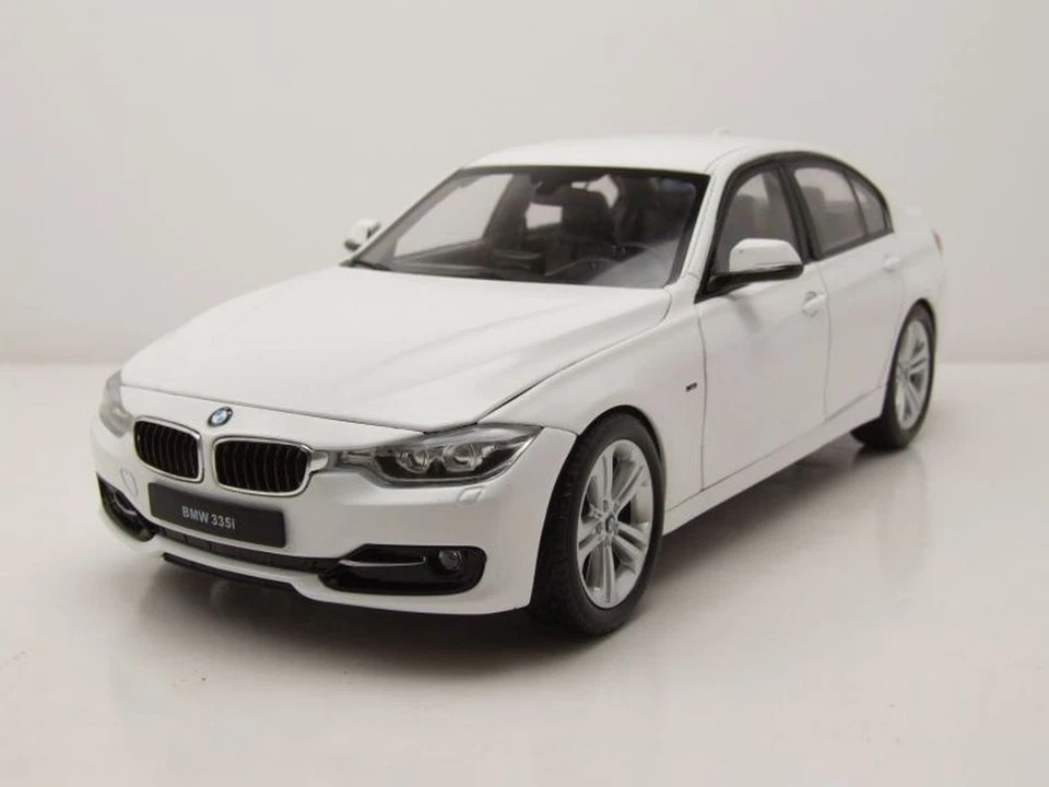 BMW 335I (F30) 2012 Bianco Modellino 1:18 Welly - Immagine 1 di 4