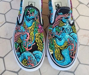 Boys 4.5 Vans Slip On Shoes Black Underwater Octopus Marine Monster Canvas Rare - Picture 1 of 9
