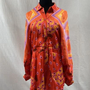 Farm Rio Tiki Bananen Schal-Ärmel Strampler Rot Tiki Bananen Batik Cashew XS - Bild 1 von 11
