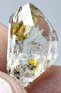 Quartz diamant du Pakistan avec inclusions de pétrole/1,28 grammes (fluorescent) - Bild 1 von 5